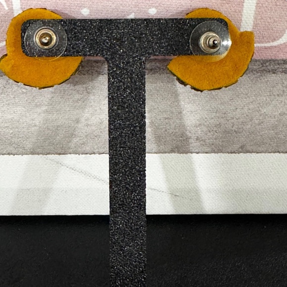 Handmade Lilac Rose Earrings Rhinestone Pastel Studs - Picture 4 of 4